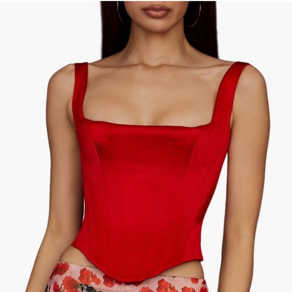 House of CB set worn only ones for like an hour, top medium skirt size small! - Picture 7 of 8